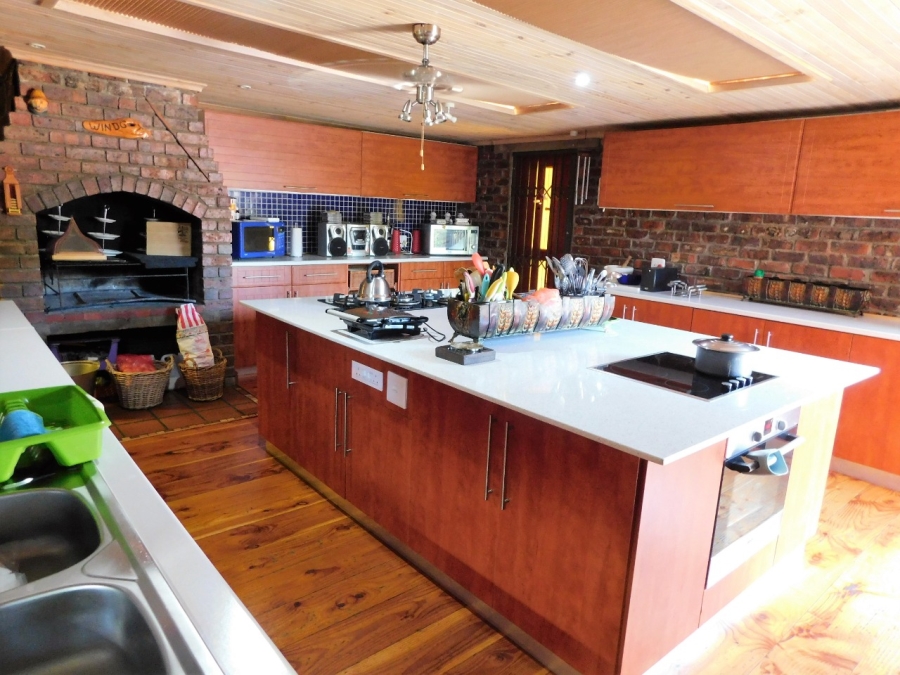 5 Bedroom Property for Sale in Gordon Strand Estate Western Cape